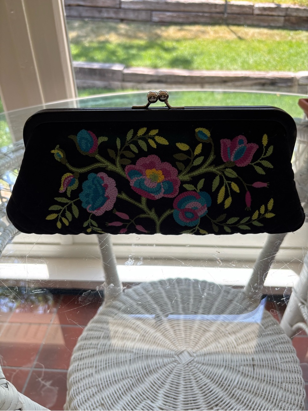NWT Black Floral Embroidered Clasp Clutch